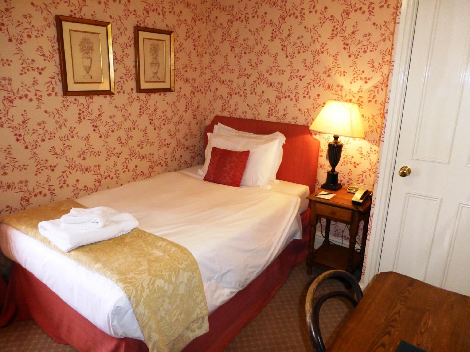 The Bear Hotel Devizes Bilik gambar