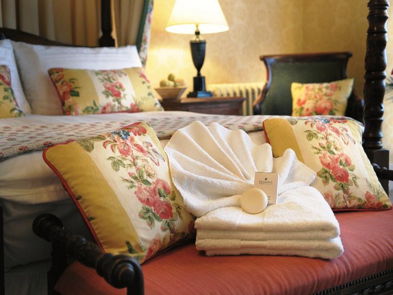 The Bear Hotel Devizes Luaran gambar