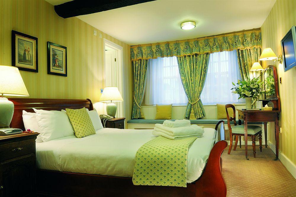 The Bear Hotel Devizes Bilik gambar