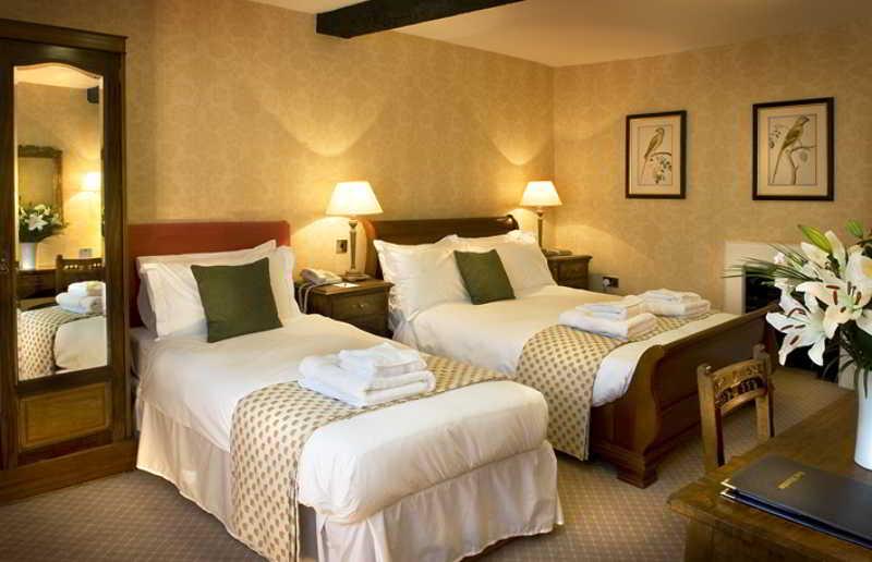 The Bear Hotel Devizes Luaran gambar