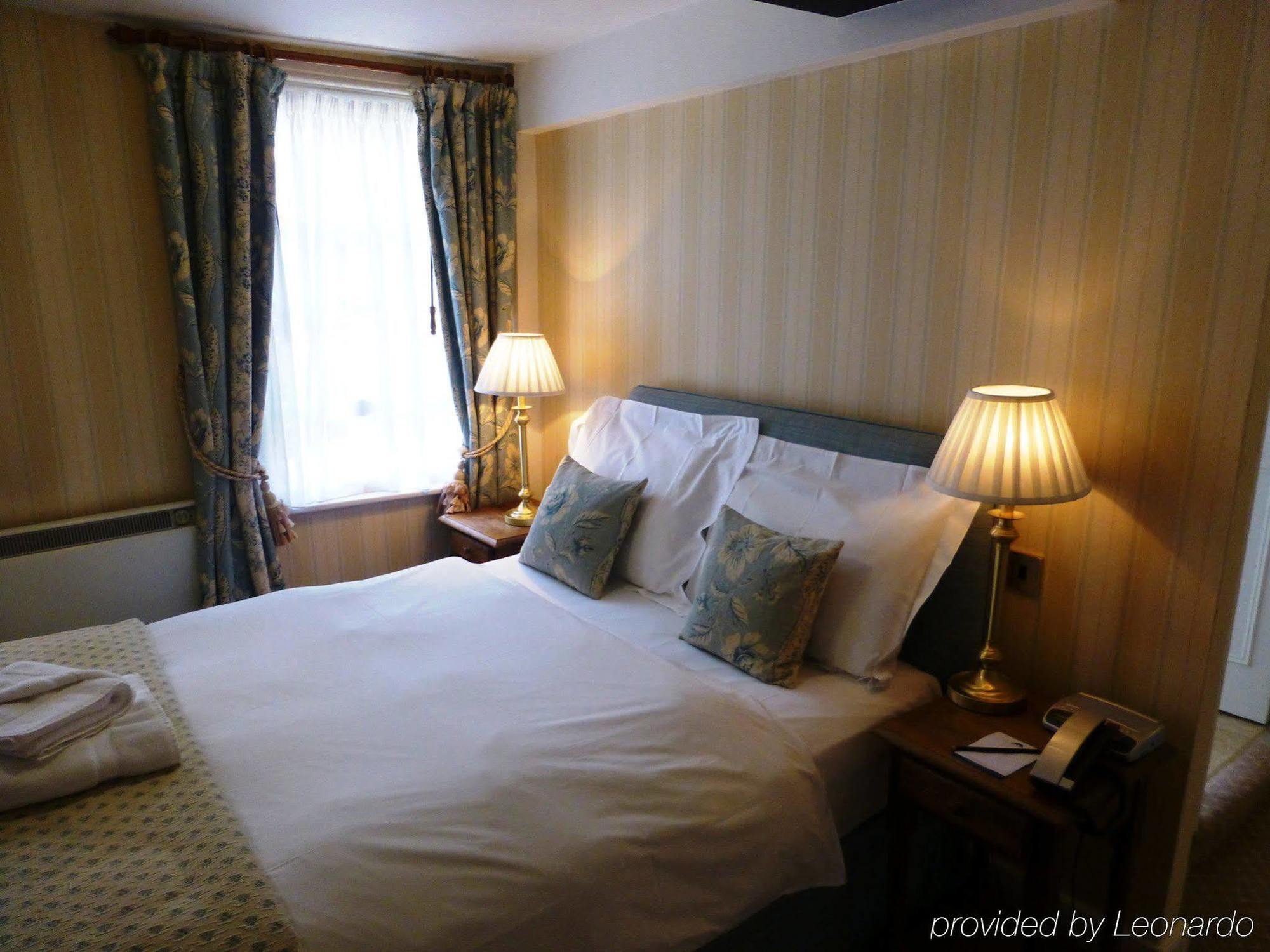 The Bear Hotel Devizes Luaran gambar