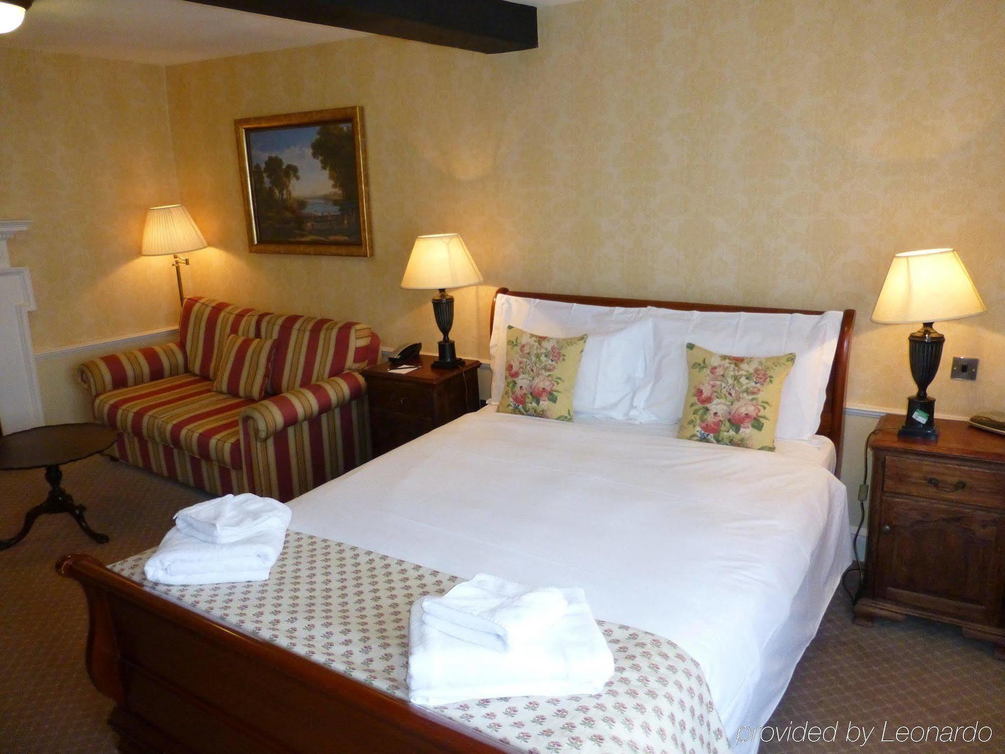 The Bear Hotel Devizes Luaran gambar